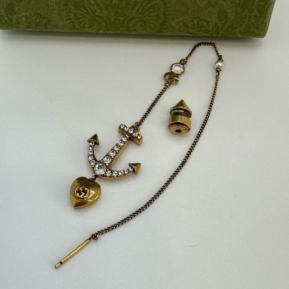 Gucci Aged Single Drop Earring with Anchor and Heart Charm - Picture 10 of 11
